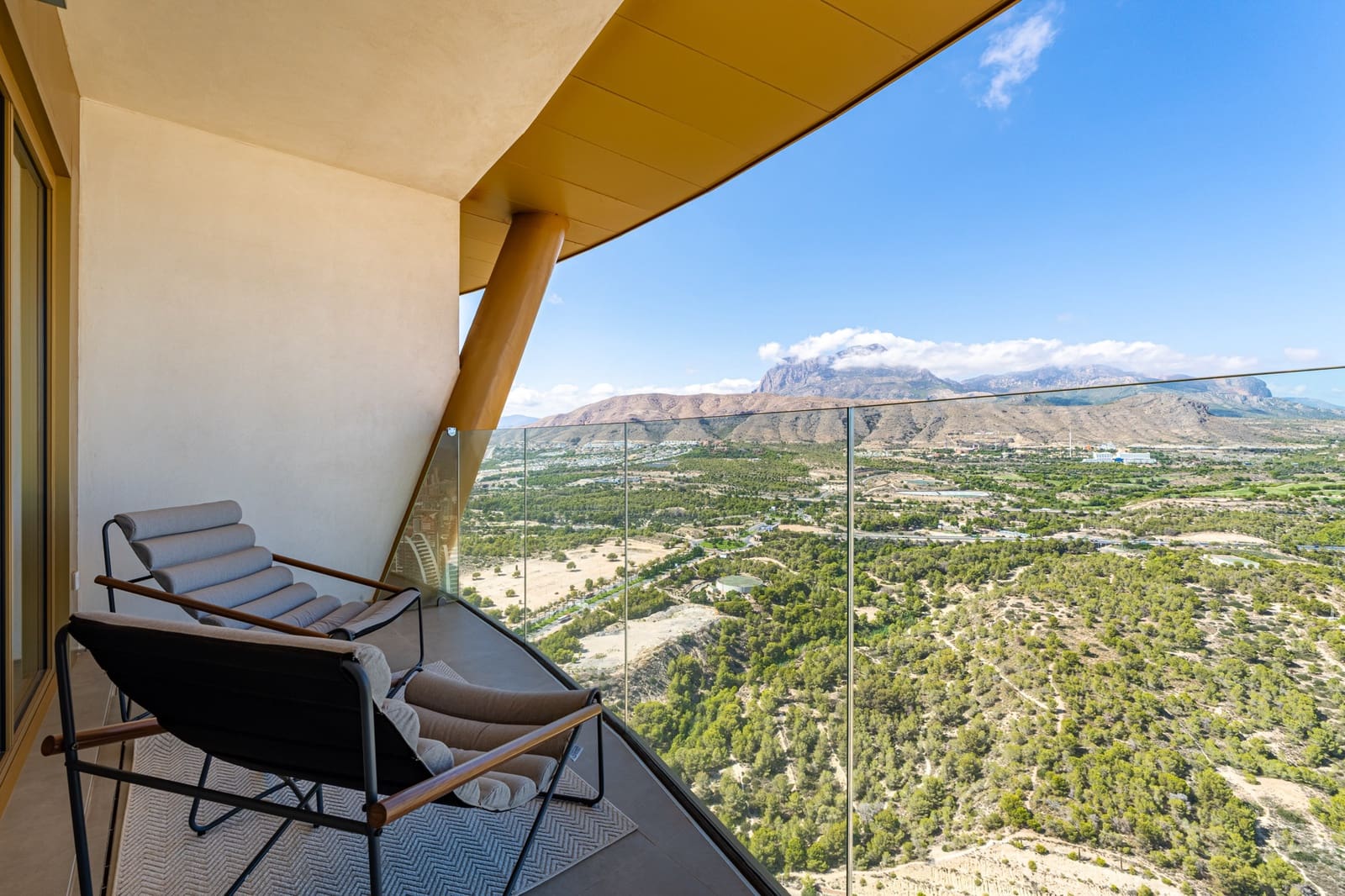 3 slaapkamer Appartement te koop in Benidorm met zwembad garage - € 1.730.000 (Ref: 9328441)