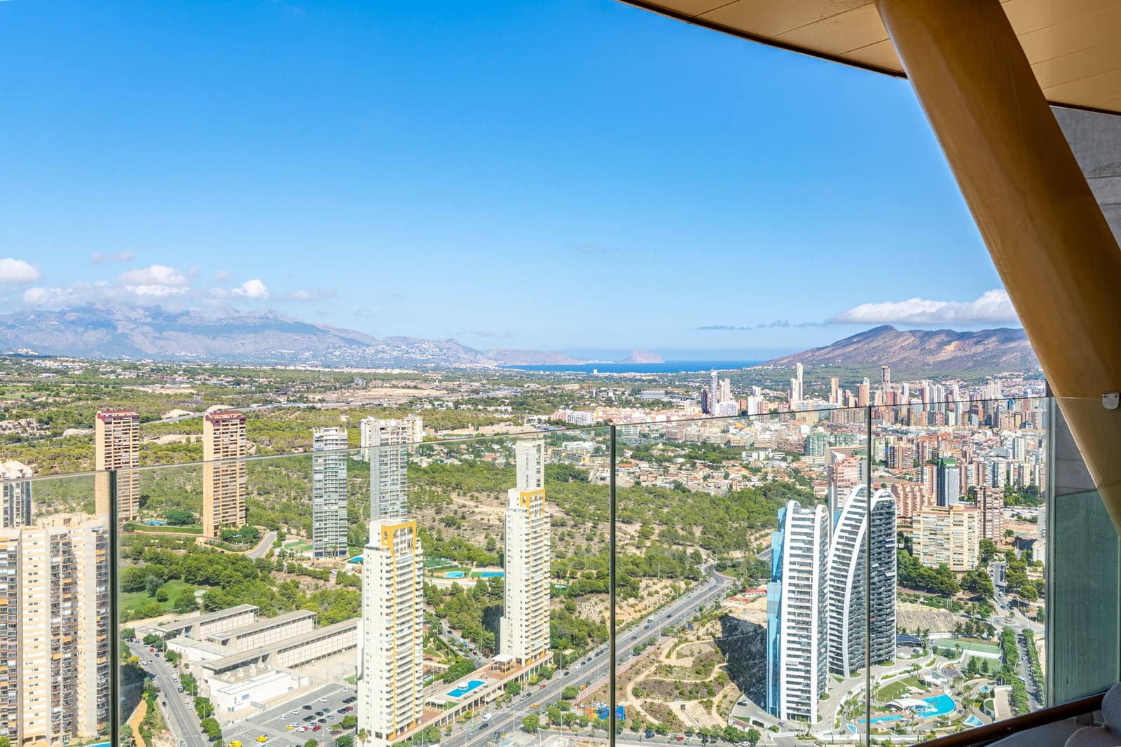 3 slaapkamer Appartement te koop in Benidorm met zwembad garage - € 1.730.000 (Ref: 9328441)