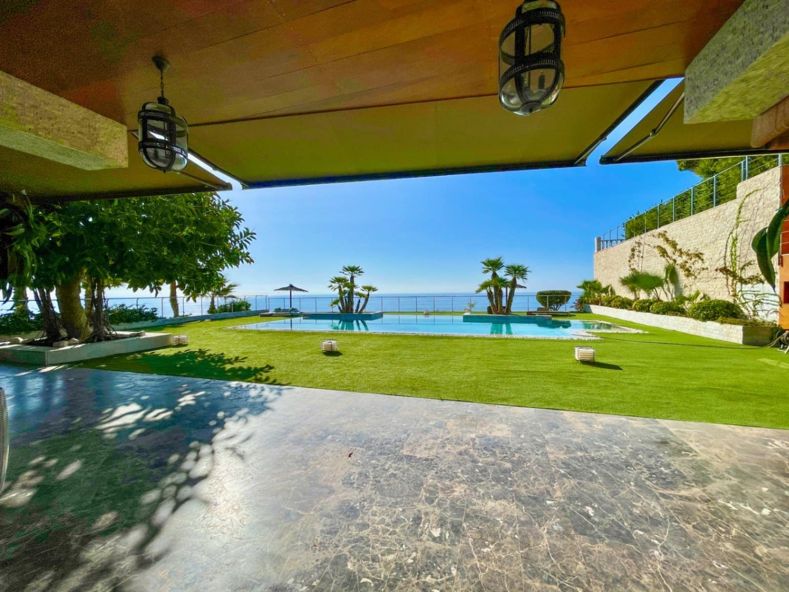 6 slaapkamer Villa te koop in El Campello met zwembad garage - € 3.800.000 (Ref: 9328442)