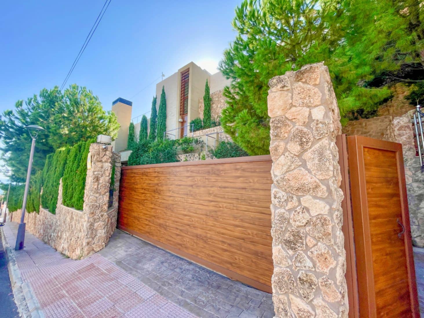 6 slaapkamer Villa te koop in El Campello met zwembad garage - € 3.800.000 (Ref: 9328442)