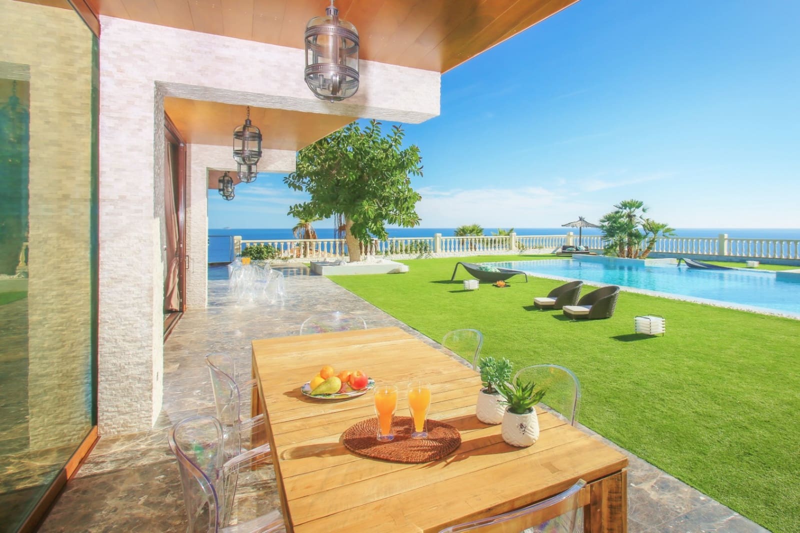 6 slaapkamer Villa te koop in El Campello met zwembad garage - € 3.800.000 (Ref: 9328442)