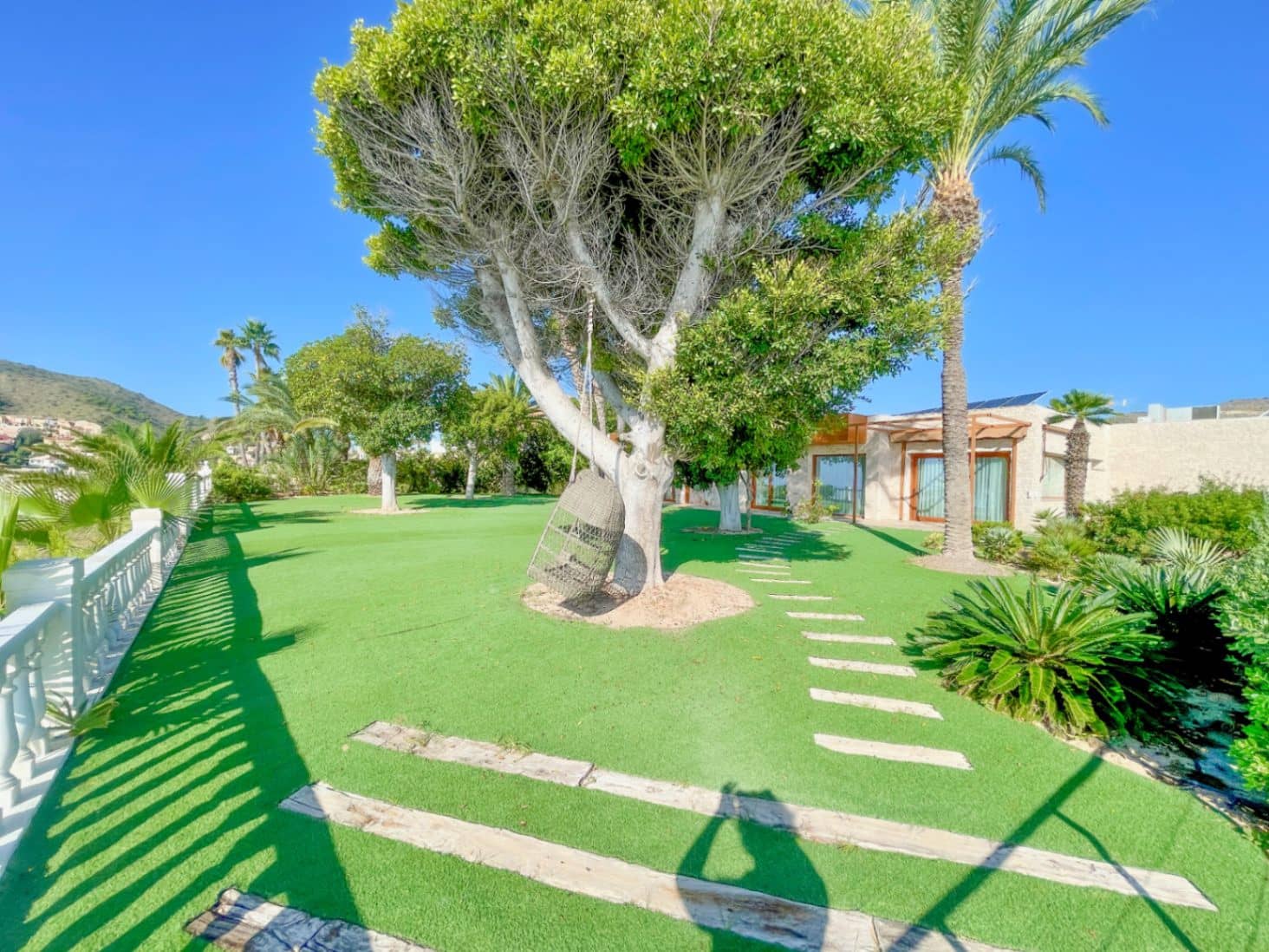 6 slaapkamer Villa te koop in El Campello met zwembad garage - € 3.800.000 (Ref: 9328442)