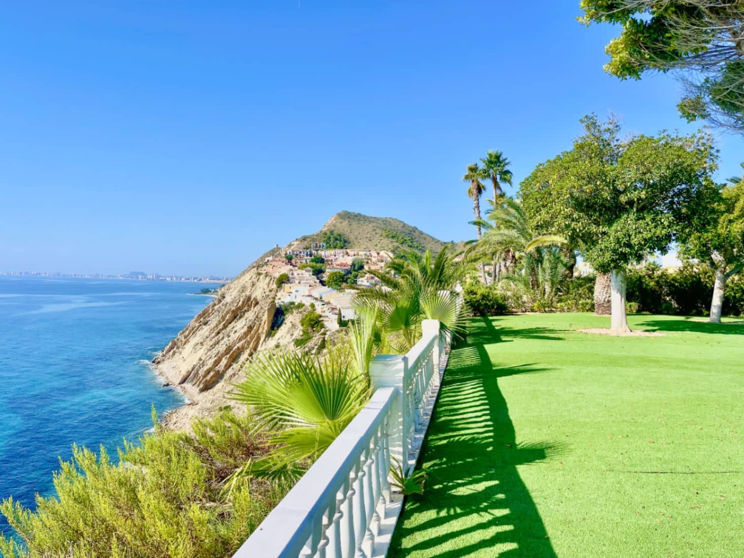 6 slaapkamer Villa te koop in El Campello met zwembad garage - € 3.800.000 (Ref: 9328442)