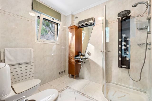 5 bedroom Villa for sale in Callosa d'En Sarrià with pool garage - € 950,000 (Ref: 9328444)