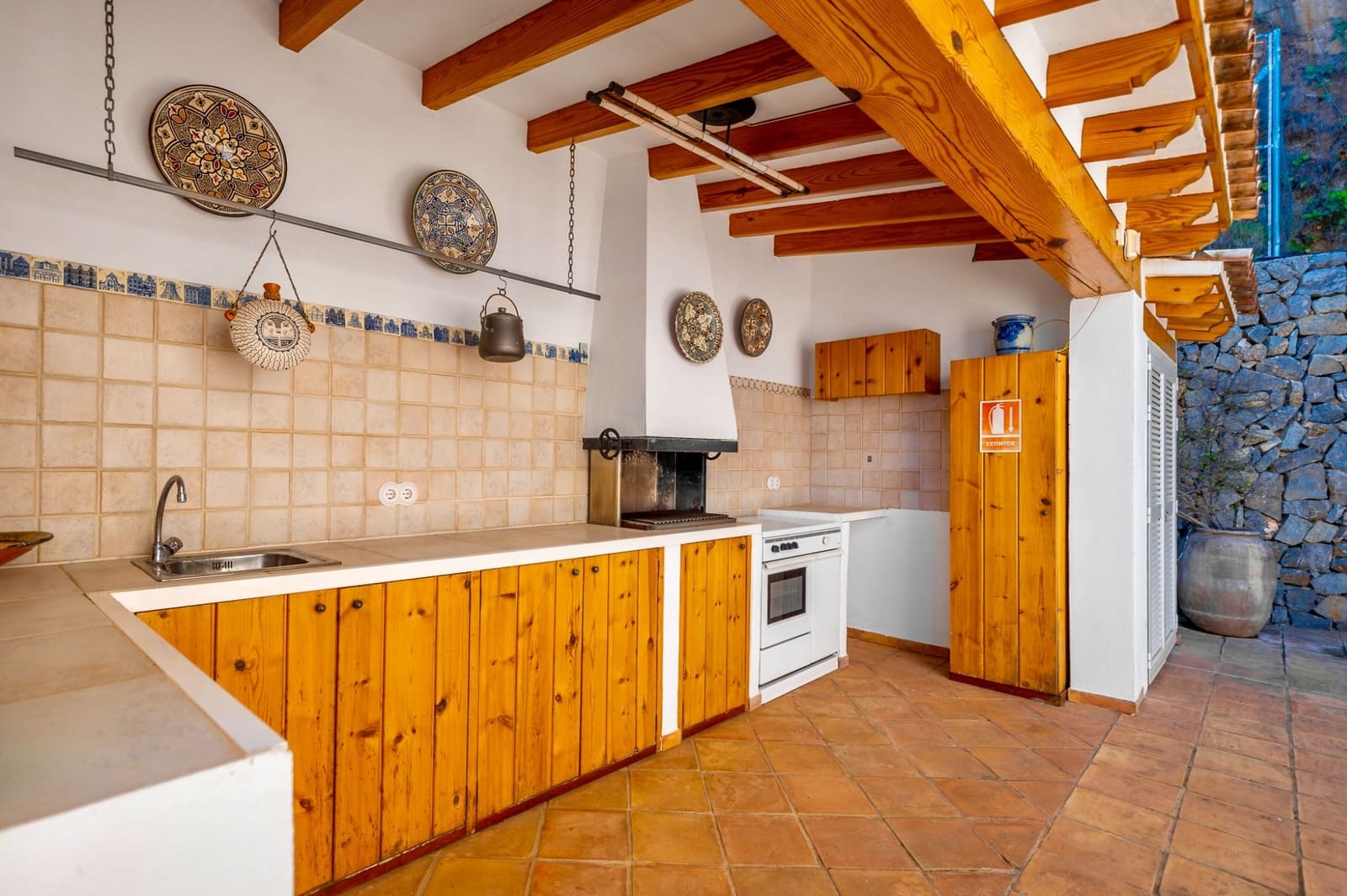 5 bedroom Villa for sale in Callosa d'En Sarria with pool garage - € 950,000 (Ref: 9328444)