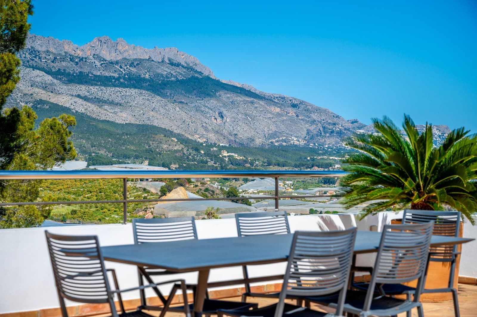 5 bedroom Villa for sale in Callosa d'En Sarria with pool garage - € 950,000 (Ref: 9328444)