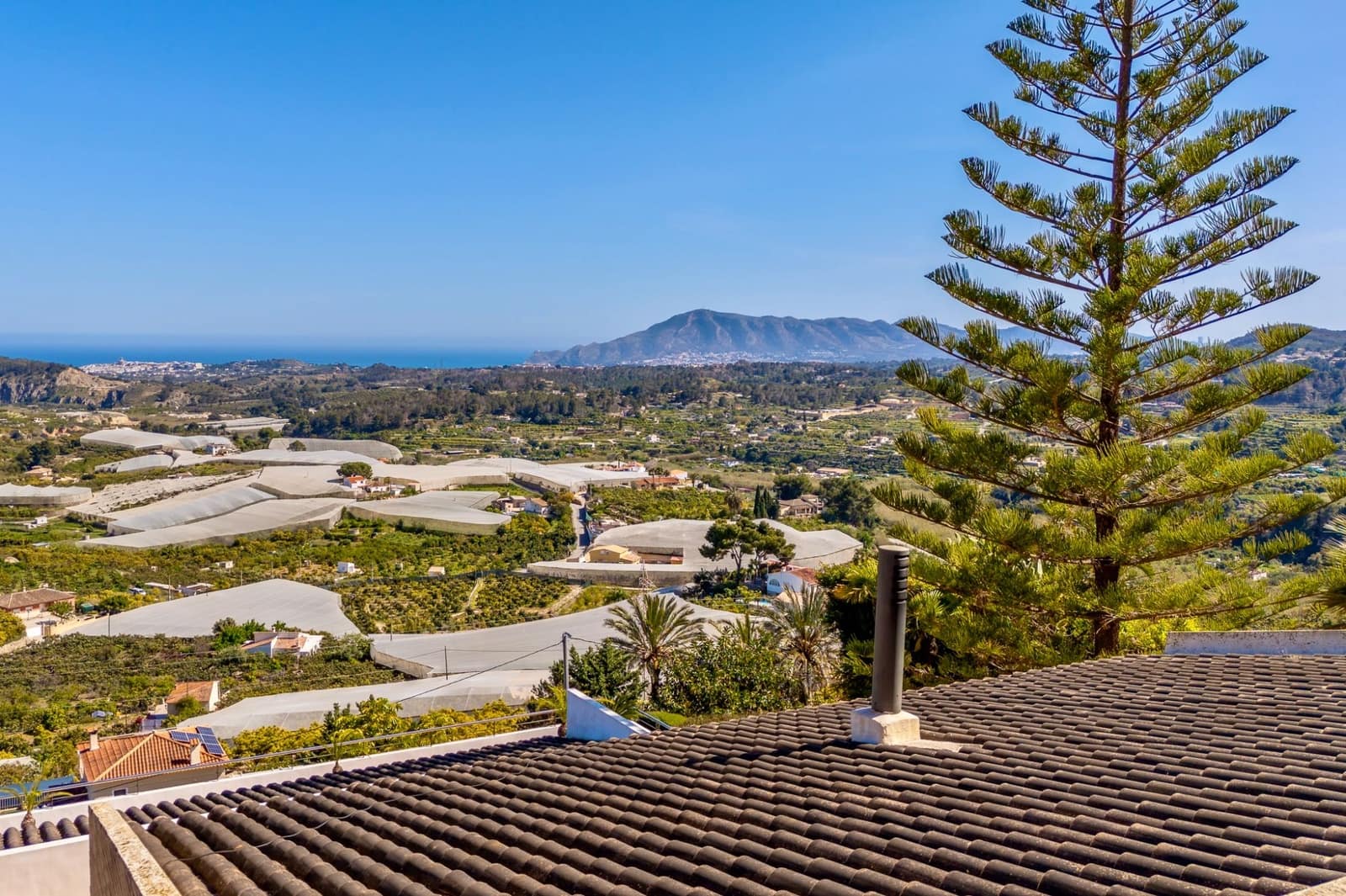 5 bedroom Villa for sale in Callosa d'En Sarria with pool garage - € 950,000 (Ref: 9328444)