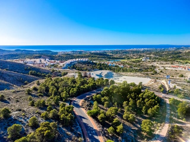 4 makuuhuone Huvila myytävänä paikassa Finestrat mukana uima-altaan 
autotalli - 2 200 000 € (Ref: 9328445)