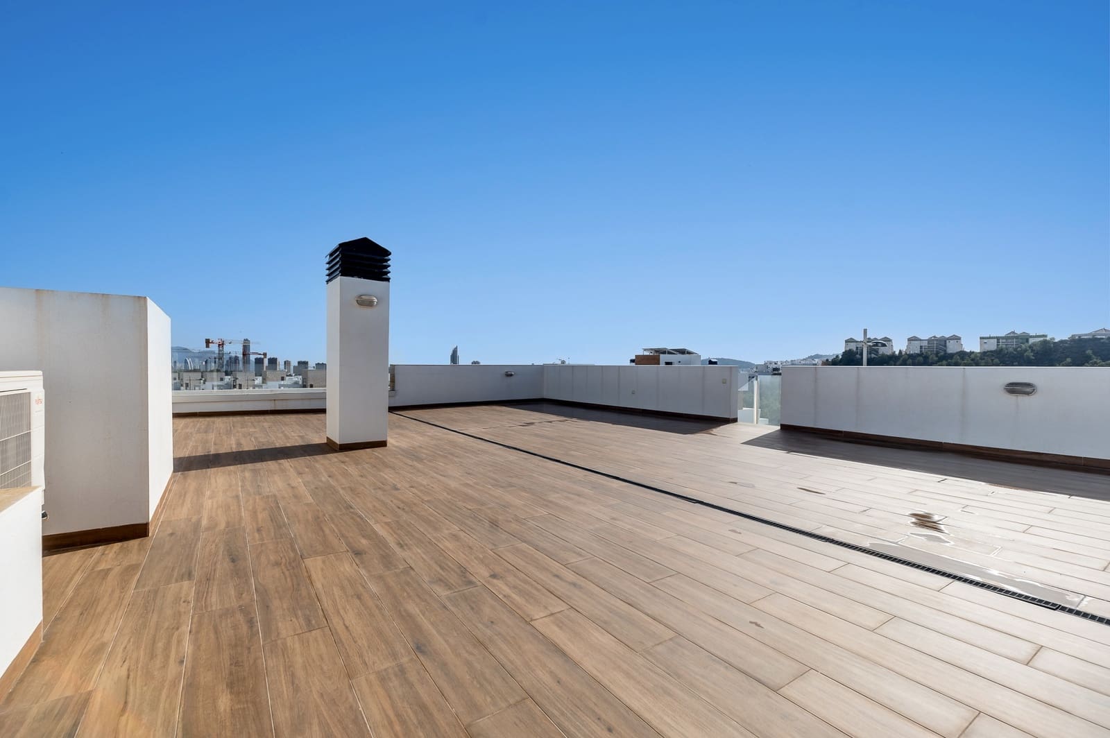 4 bedroom Villa for sale in Finestrat with pool garage - € 980,000 (Ref: 9328449)