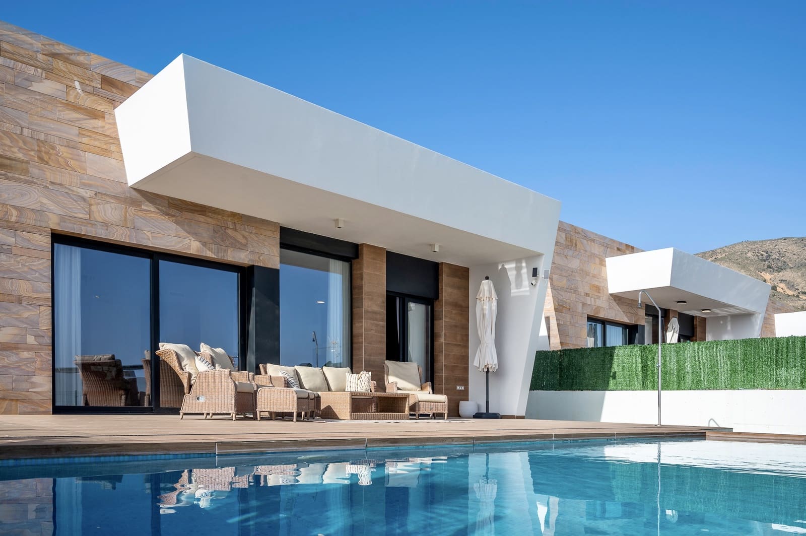 4 bedroom Villa for sale in Finestrat with pool garage - € 980,000 (Ref: 9328449)