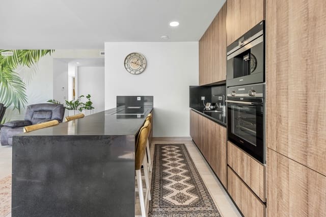 4 bedroom Villa for sale in Finestrat with pool garage - € 980,000 (Ref: 9328449)