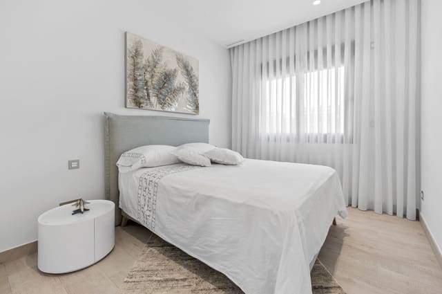 4 bedroom Villa for sale in Finestrat with pool garage - € 980,000 (Ref: 9328449)