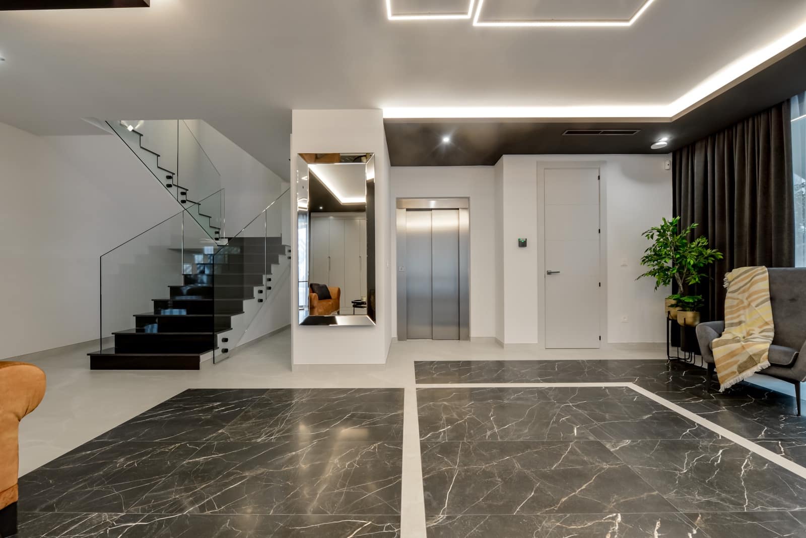 7 makuuhuone Huvila myytävänä paikassa Finestrat mukana uima-altaan 
autotalli - 4 450 000 € (Ref: 9328452)