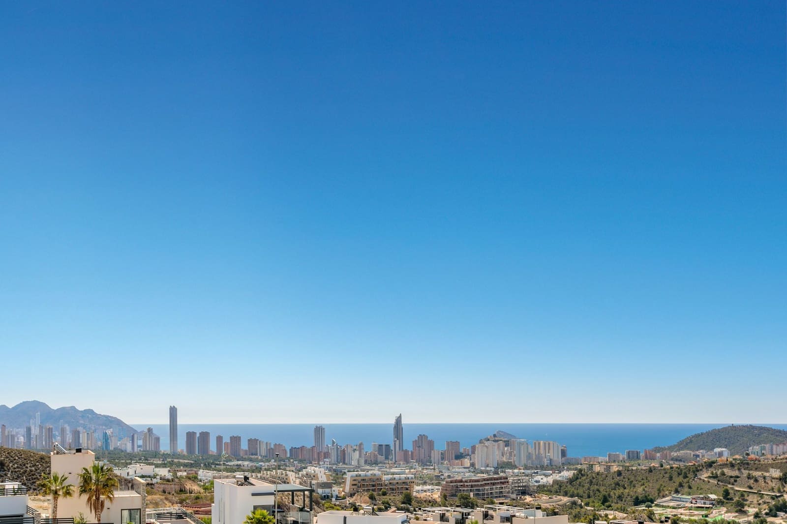 4 bedroom Villa for sale in Finestrat with pool - € 599,000 (Ref: 9328461)