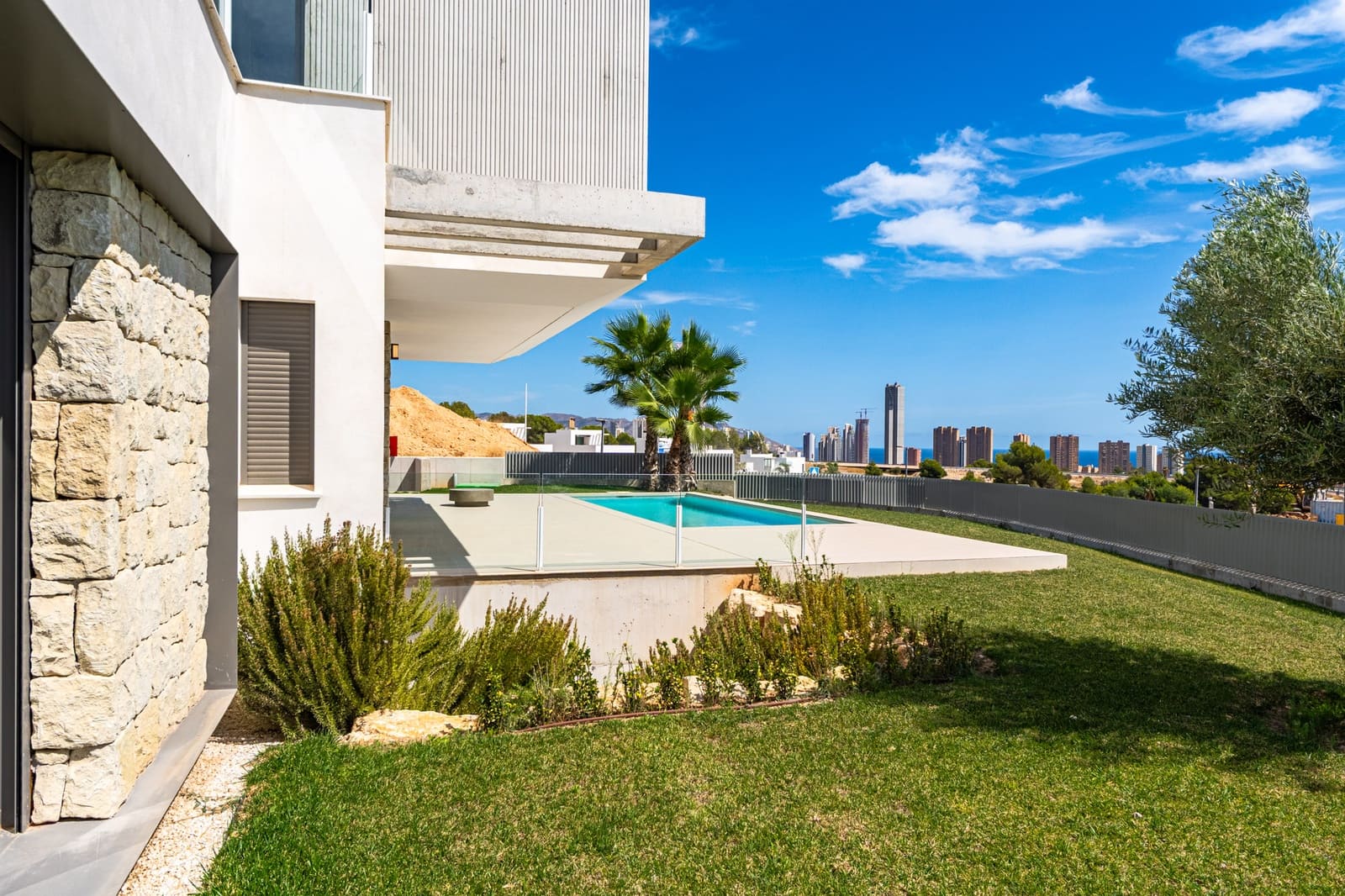 4 quarto Moradia para venda em Finestrat com piscina garagem - 797 000 € (Ref: 9328477)