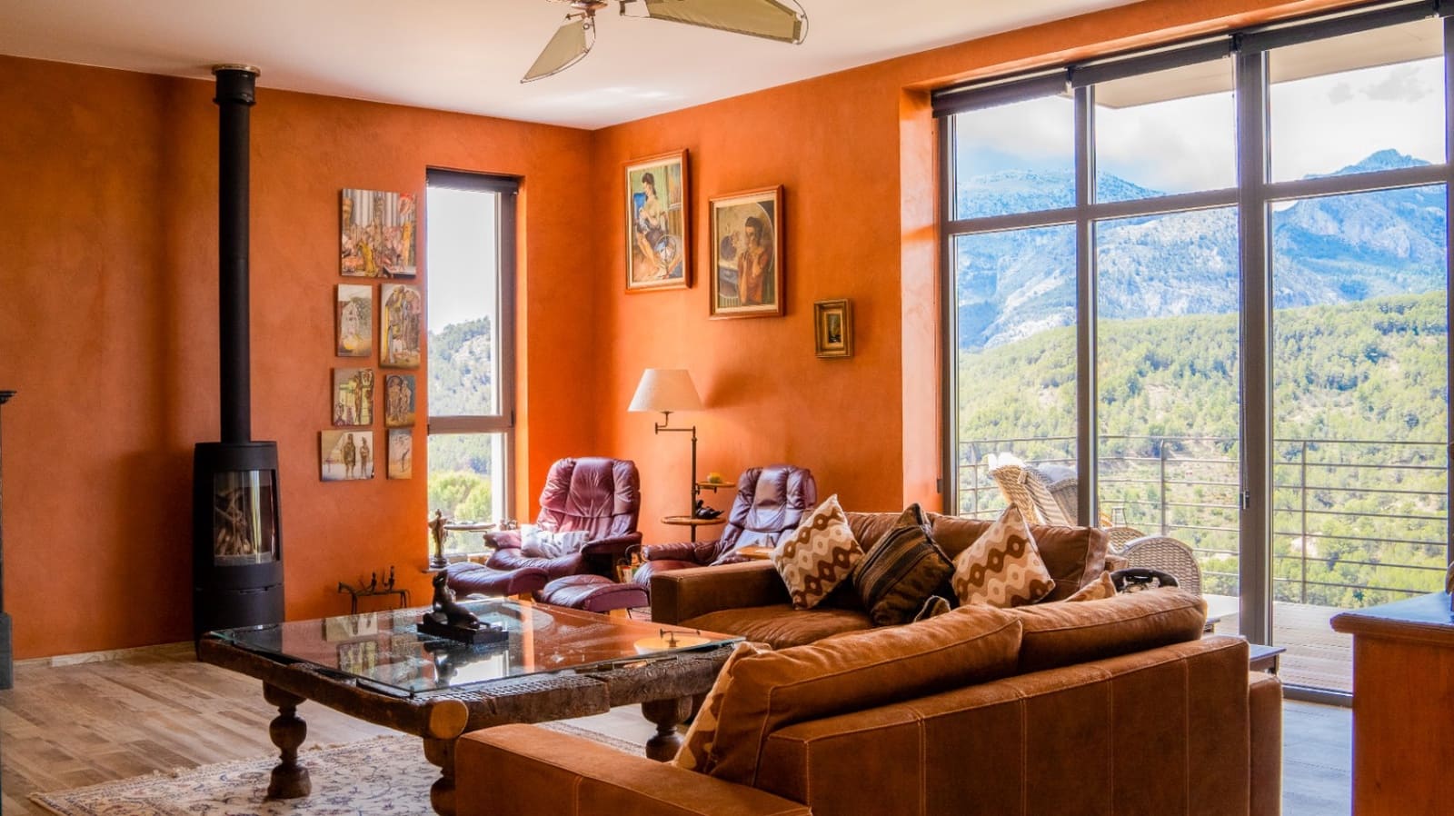 3 bedroom Villa for sale in Guadalest with pool garage - € 1,895,000 (Ref: 9328480)