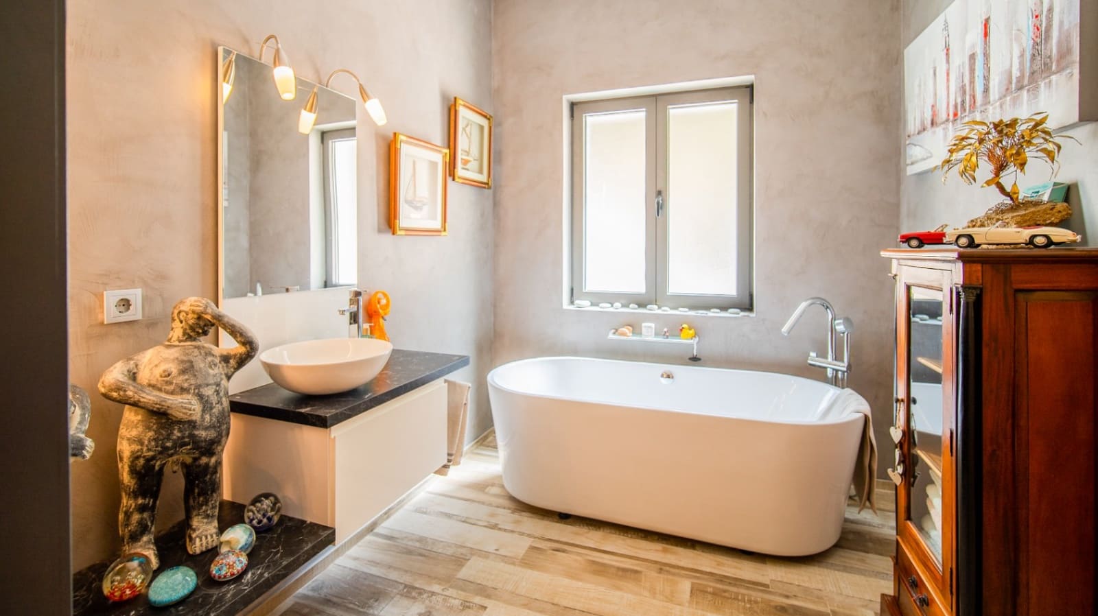 3 bedroom Villa for sale in Guadalest with pool garage - € 1,895,000 (Ref: 9328480)