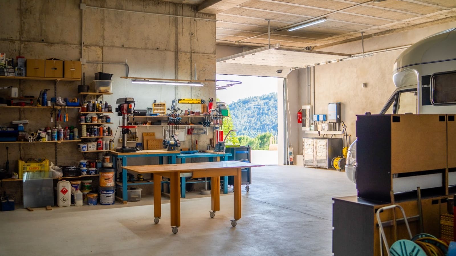 3 bedroom Villa for sale in Guadalest with pool garage - € 1,895,000 (Ref: 9328480)