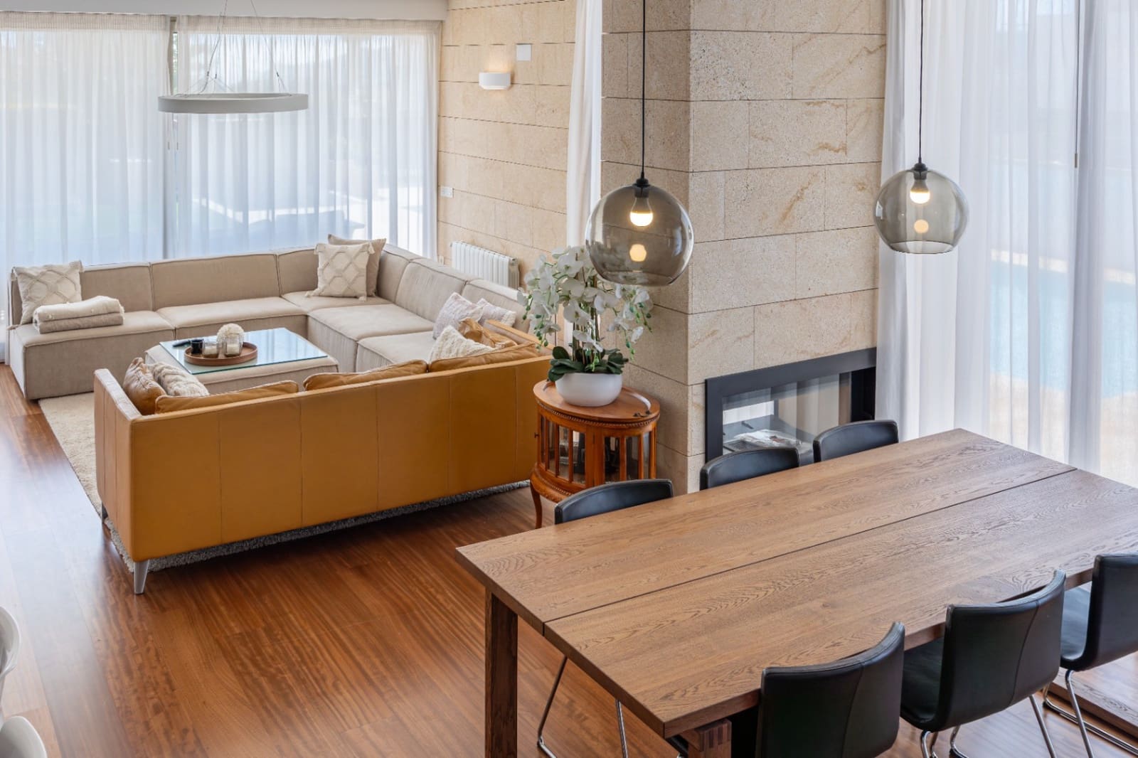 4 makuuhuone Huvila myytävänä paikassa La Nucia mukana uima-altaan 
autotalli - 1 650 000 € (Ref: 9328481)