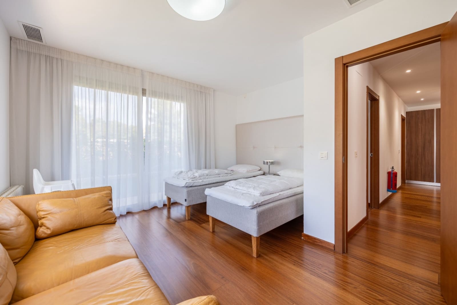 4 makuuhuone Huvila myytävänä paikassa La Nucia mukana uima-altaan 
autotalli - 1 650 000 € (Ref: 9328481)