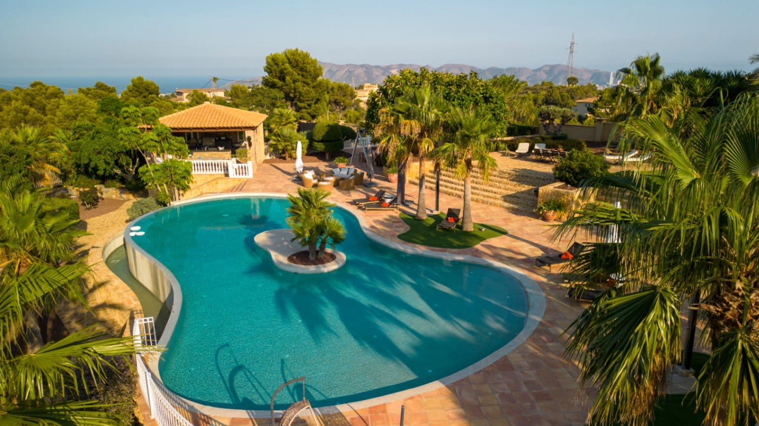 7 makuuhuone Huvila myytävänä paikassa La Nucia mukana uima-altaan 
autotalli - 5 600 000 € (Ref: 9328482)