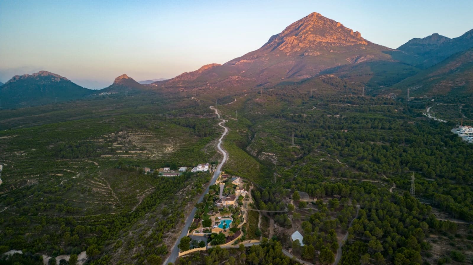 7 makuuhuone Huvila myytävänä paikassa La Nucia mukana uima-altaan 
autotalli - 5 600 000 € (Ref: 9328482)