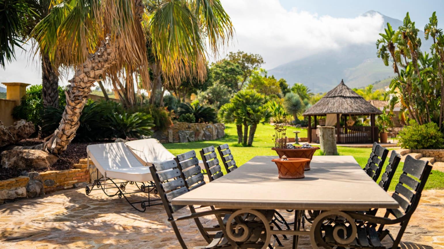 7 makuuhuone Huvila myytävänä paikassa La Nucia mukana uima-altaan 
autotalli - 5 600 000 € (Ref: 9328482)