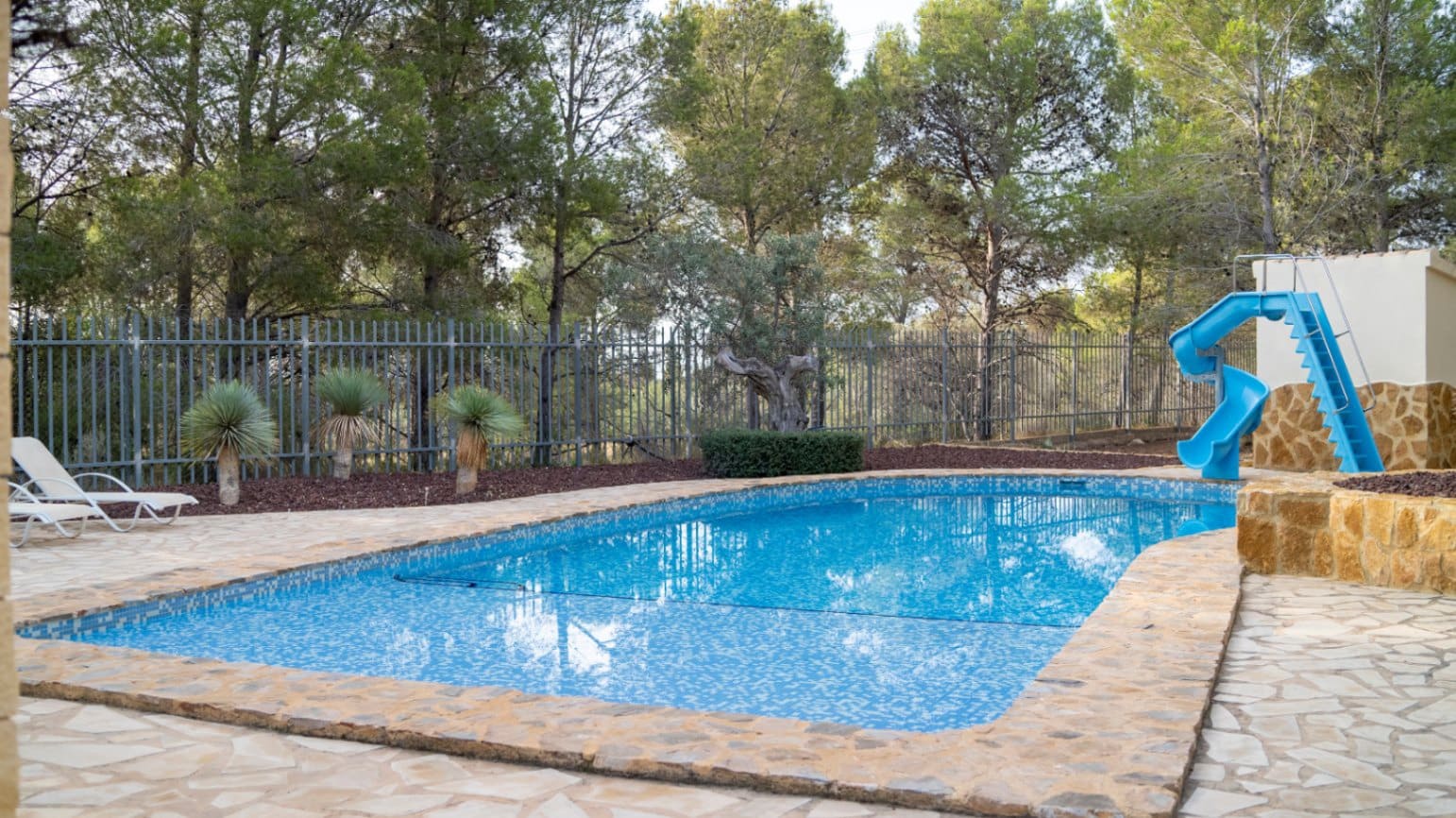 7 makuuhuone Huvila myytävänä paikassa La Nucia mukana uima-altaan 
autotalli - 5 600 000 € (Ref: 9328482)