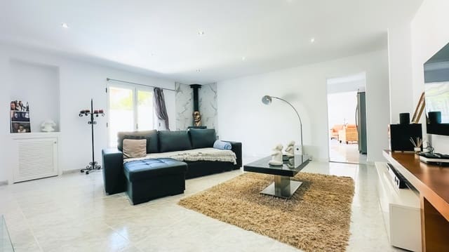 3 chambre Villa/Maison à vendre à La Nucia avec piscine garage - 495 000 € (Ref: 9328484)