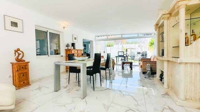 3 chambre Villa/Maison à vendre à La Nucia avec piscine garage - 495 000 € (Ref: 9328484)