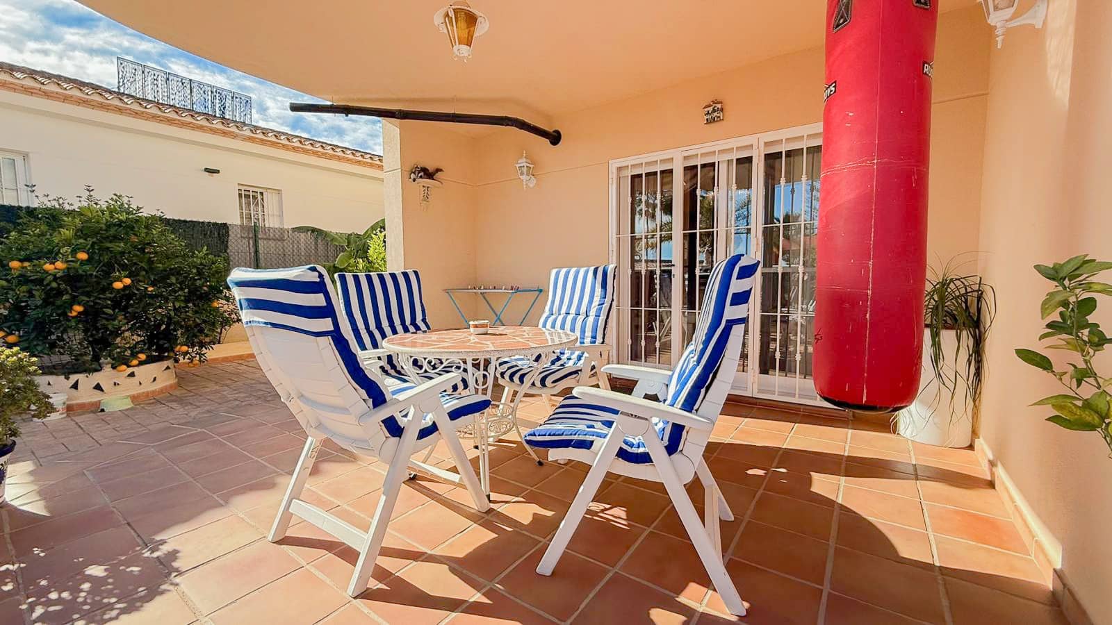 3 Zimmer Villa zu verkaufen in La Nucia mit Pool Garage - 530.000 € (Ref: 9328486)