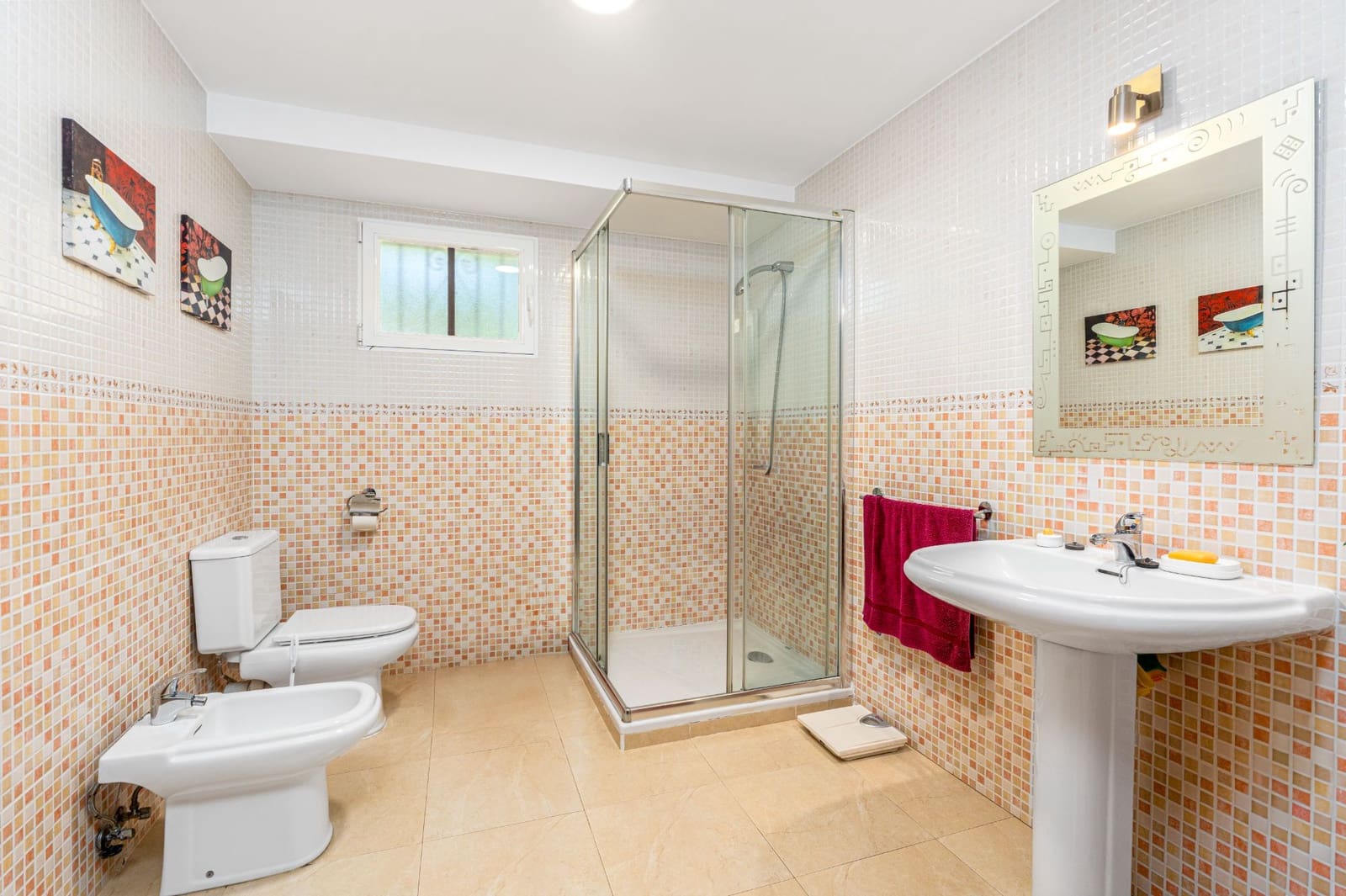 4 makuuhuone Huvila myytävänä paikassa La Nucia mukana uima-altaan 
autotalli - 645 000 € (Ref: 9328488)