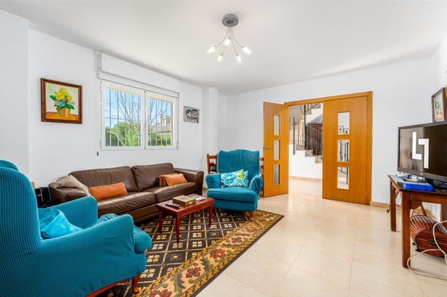 4 makuuhuone Huvila myytävänä paikassa La Nucia mukana uima-altaan 
autotalli - 645 000 € (Ref: 9328488)