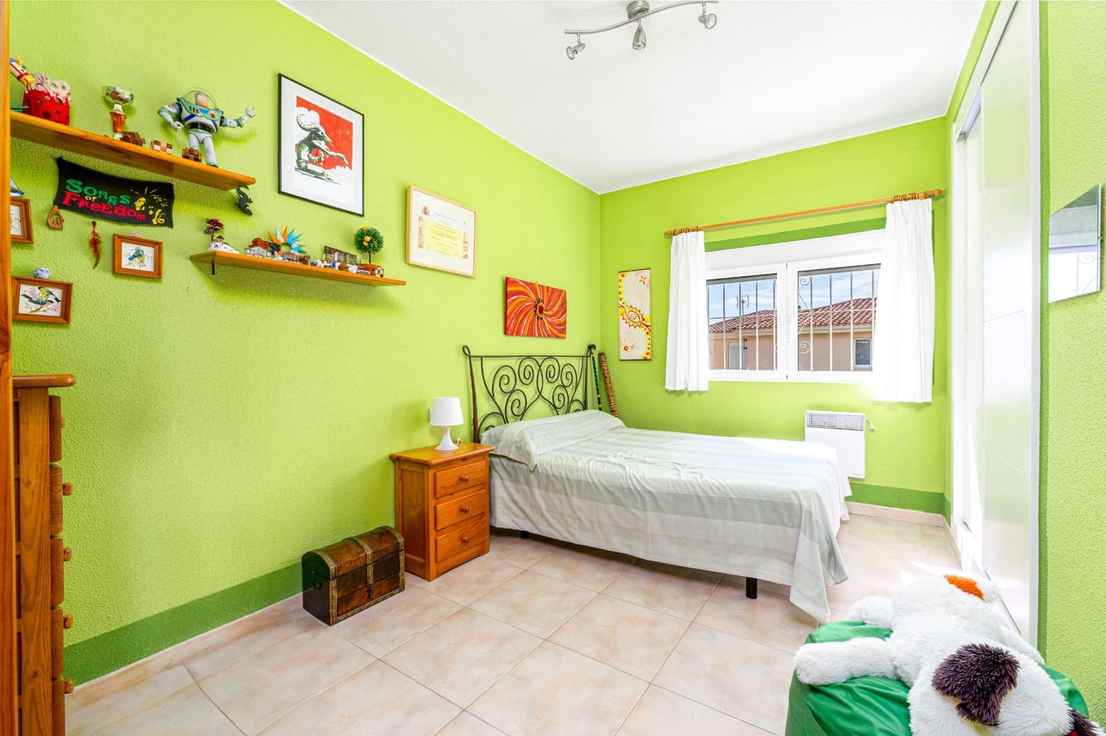 4 makuuhuone Huvila myytävänä paikassa La Nucia mukana uima-altaan 
autotalli - 645 000 € (Ref: 9328488)