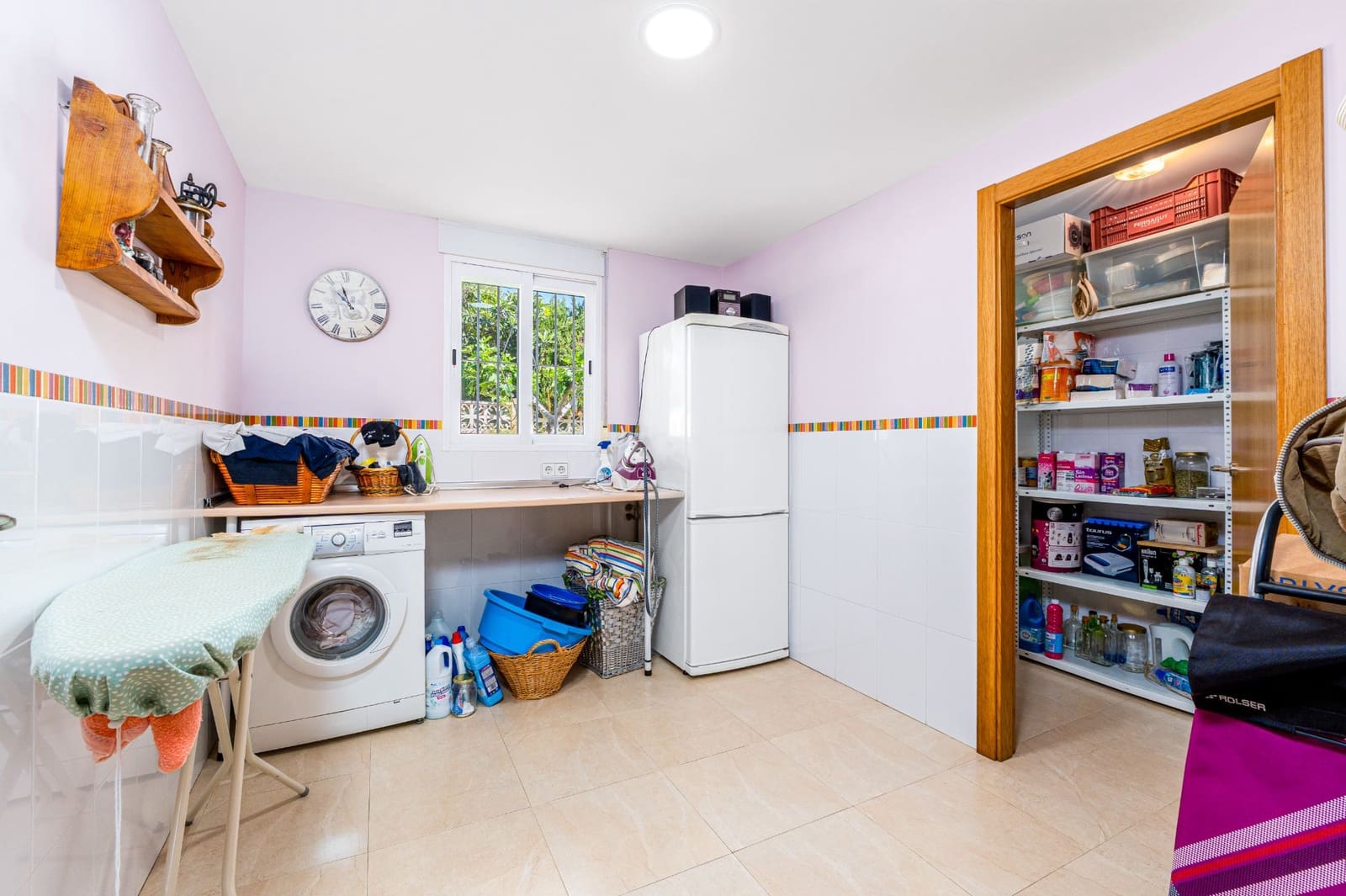 4 makuuhuone Huvila myytävänä paikassa La Nucia mukana uima-altaan 
autotalli - 645 000 € (Ref: 9328488)