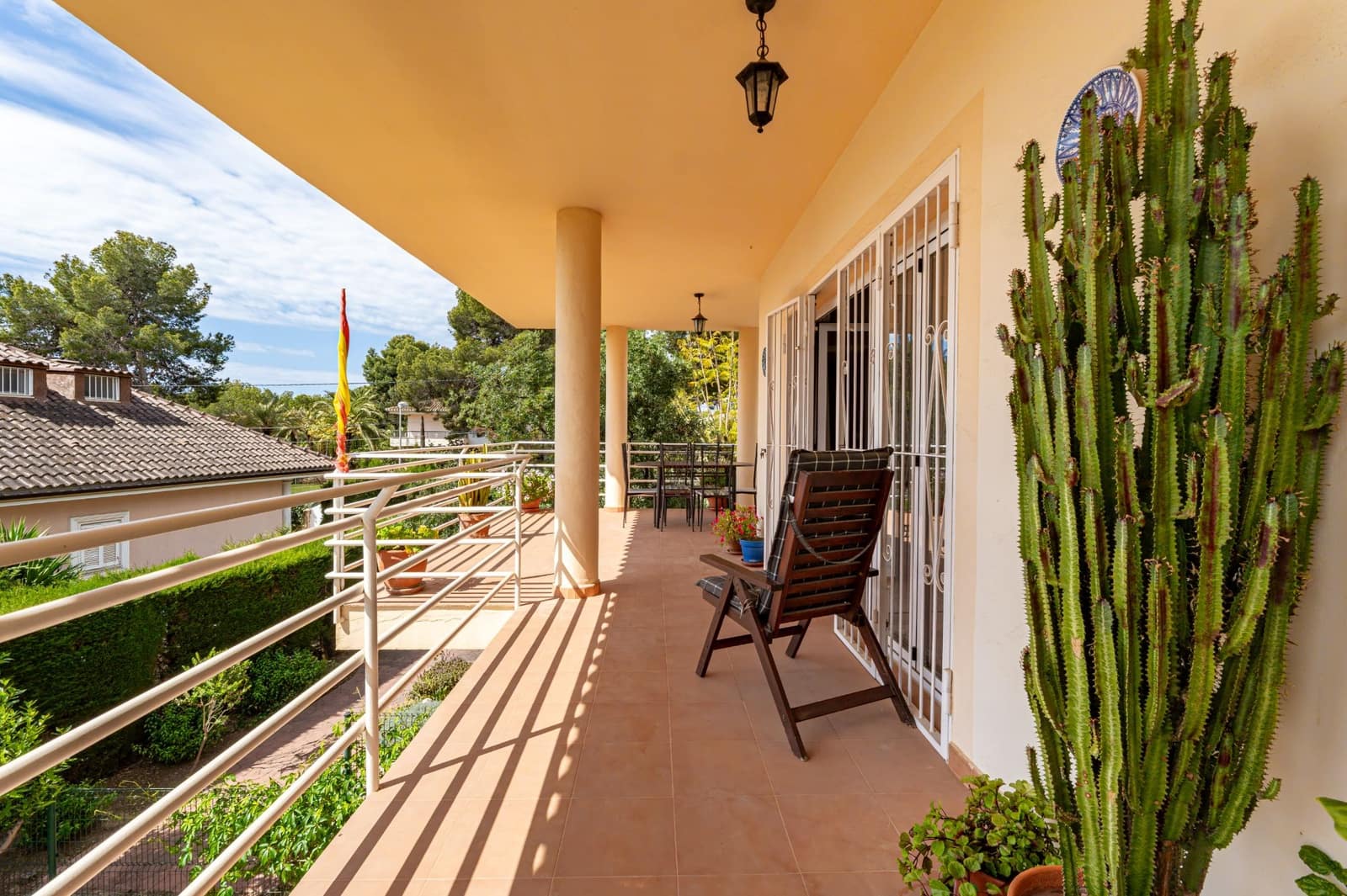 4 makuuhuone Huvila myytävänä paikassa La Nucia mukana uima-altaan 
autotalli - 645 000 € (Ref: 9328488)