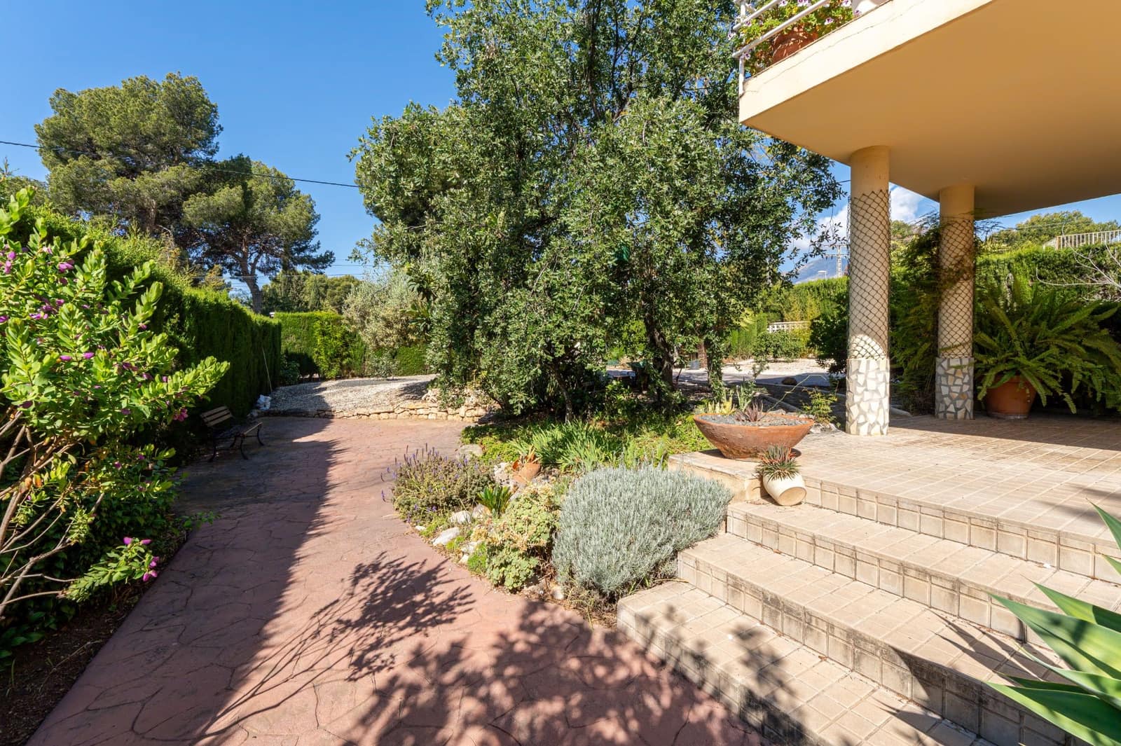 4 makuuhuone Huvila myytävänä paikassa La Nucia mukana uima-altaan 
autotalli - 645 000 € (Ref: 9328488)