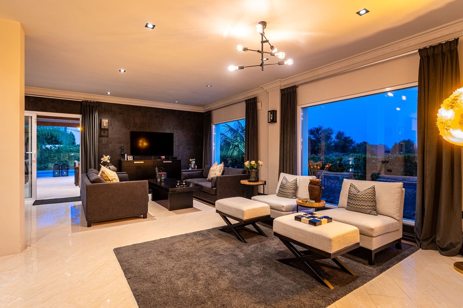 6 Zimmer Villa zu verkaufen in La Nucia mit Pool Garage - 1.800.000 € (Ref: 9328492)