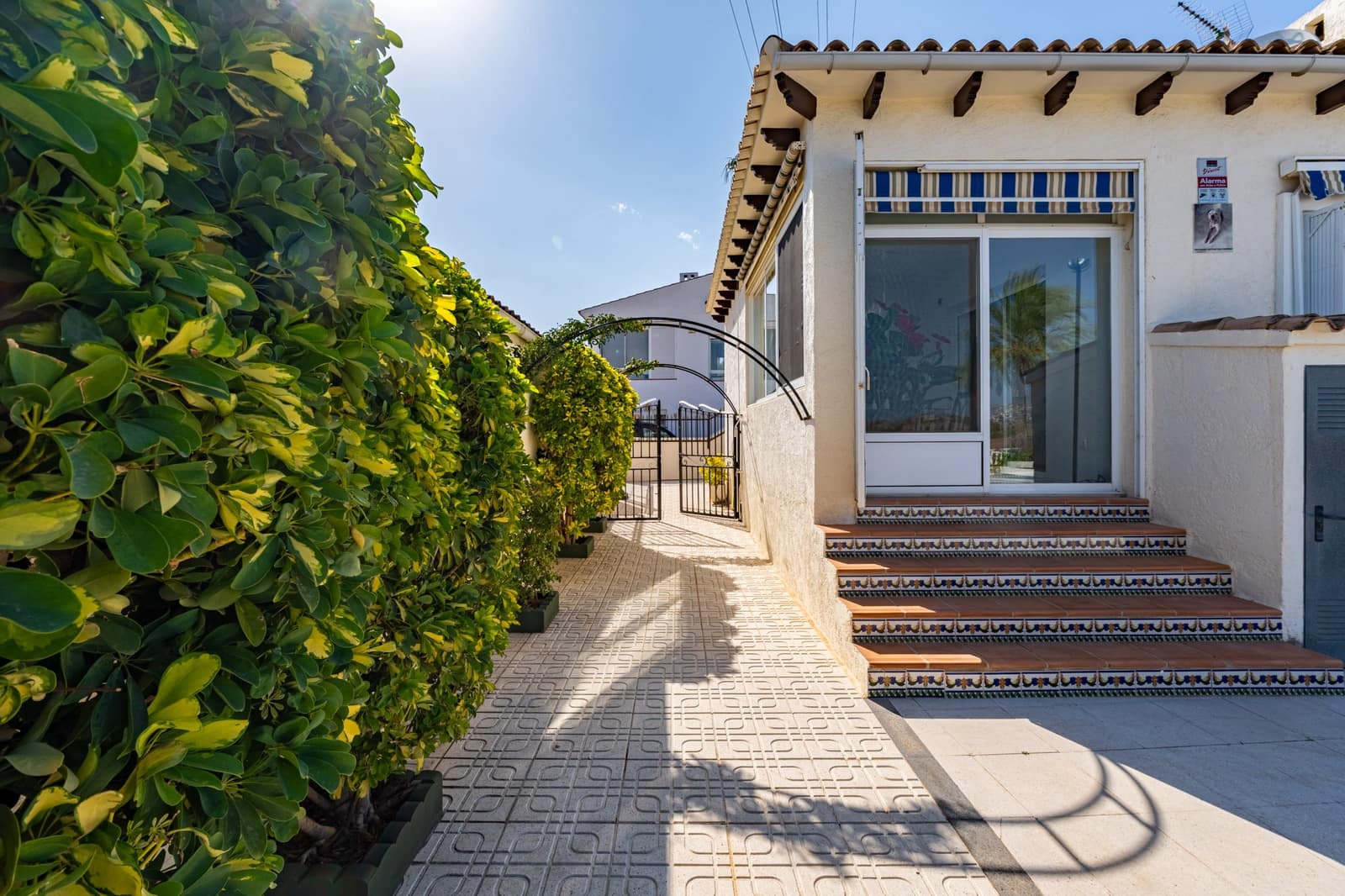 Chalet de 3 habitaciones en La Nucia en venta con piscina - 495.000 € (Ref: 9328493)