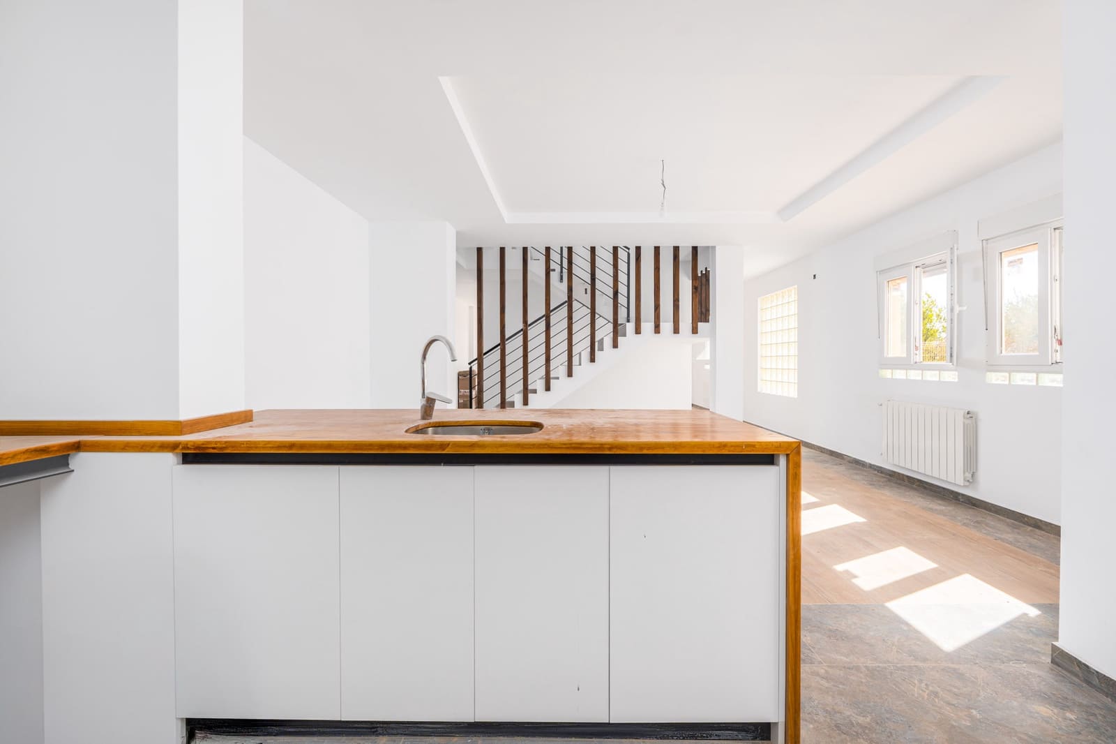 4 chambre Villa/Maison à vendre à La Nucia avec garage - 750 000 € (Ref: 9328494)