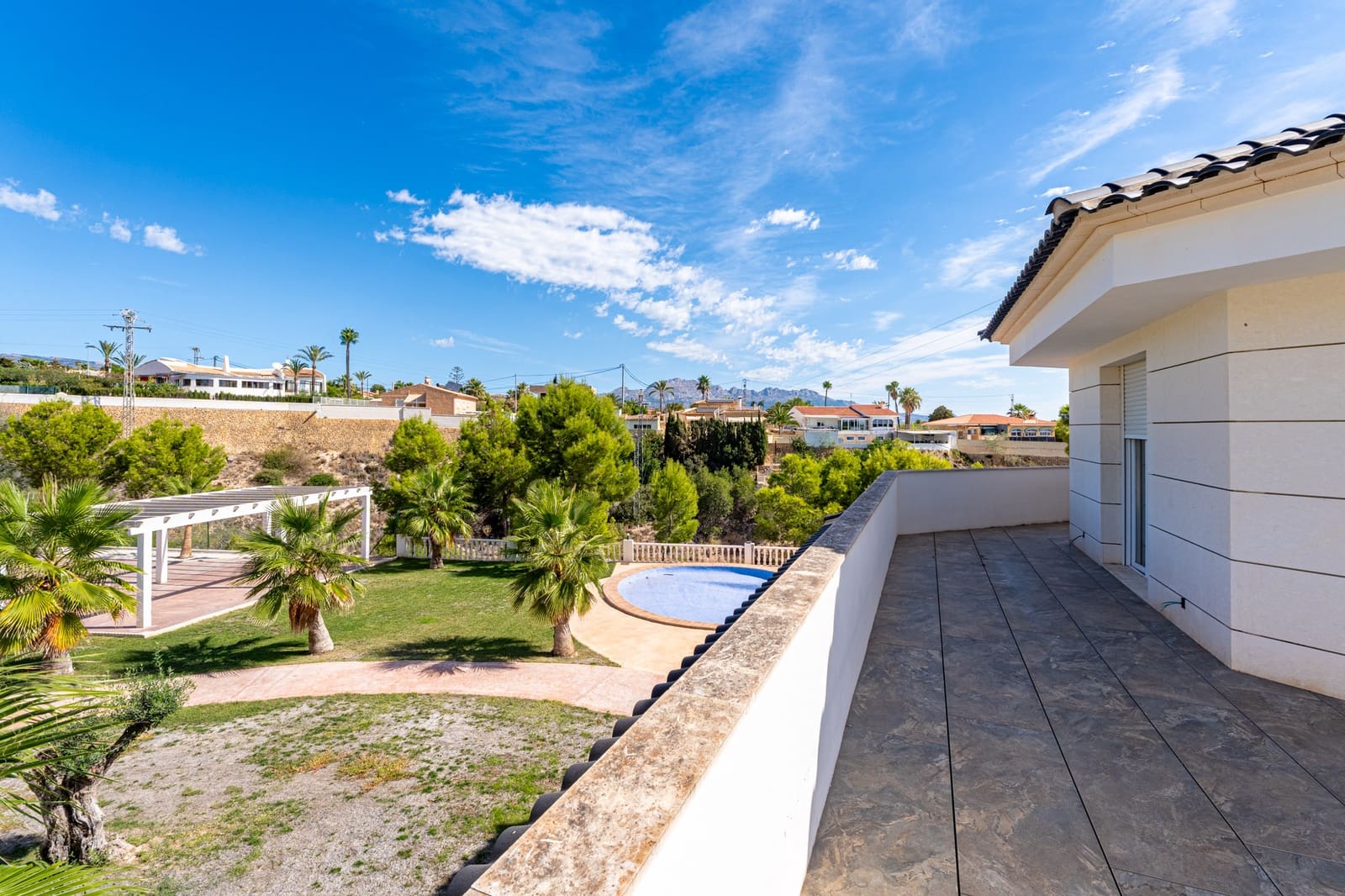 4 chambre Villa/Maison à vendre à La Nucia avec garage - 750 000 € (Ref: 9328494)