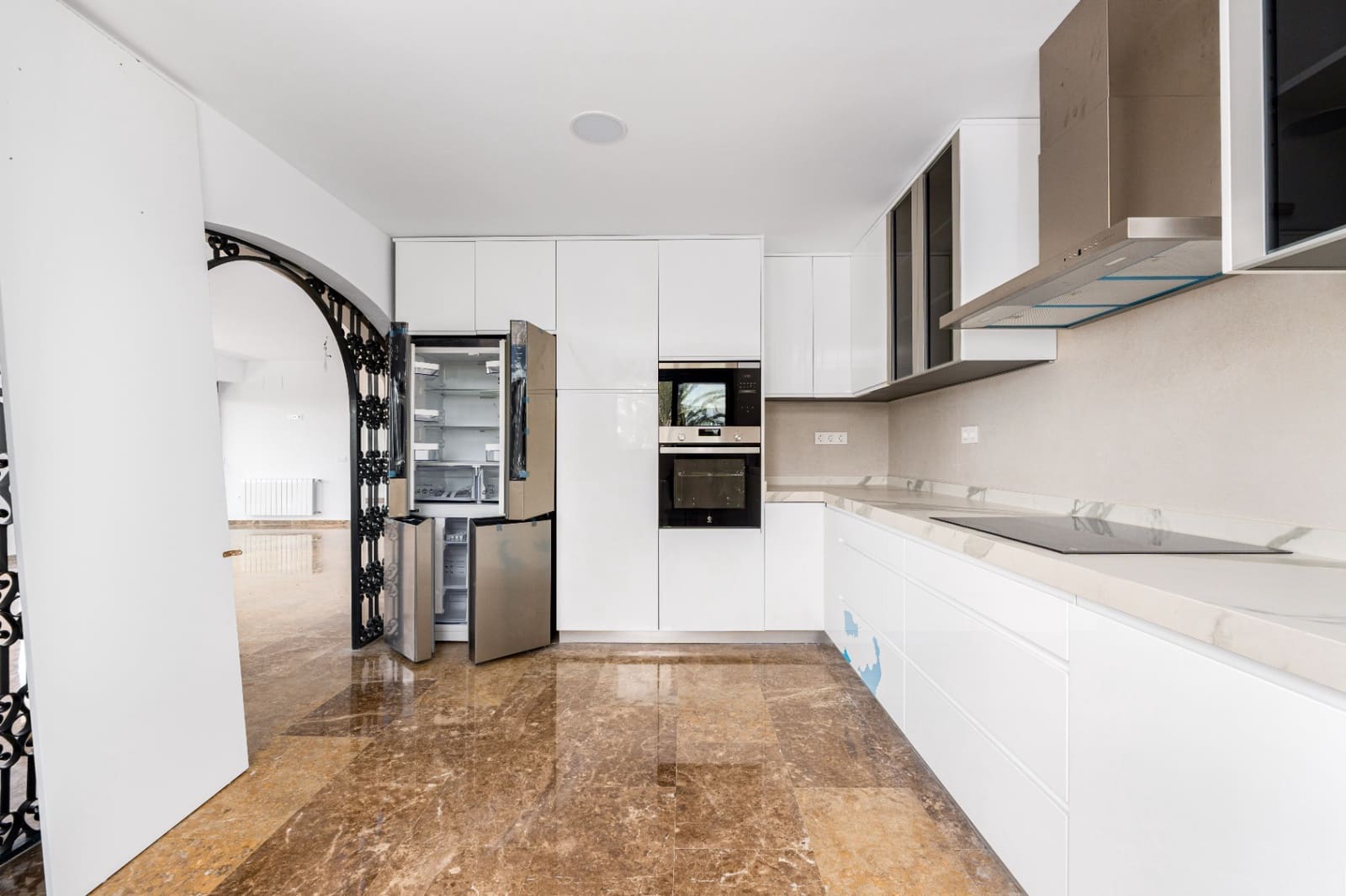 4 chambre Villa/Maison à vendre à La Nucia avec piscine garage - 950 000 € (Ref: 9328495)