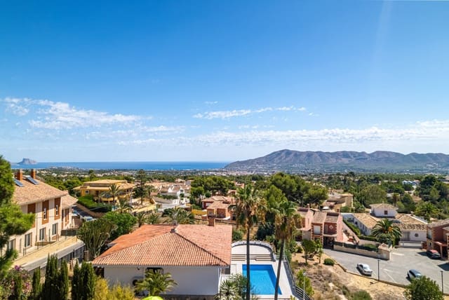 4 chambre Villa/Maison à vendre à La Nucia avec piscine garage - 950 000 € (Ref: 9328495)