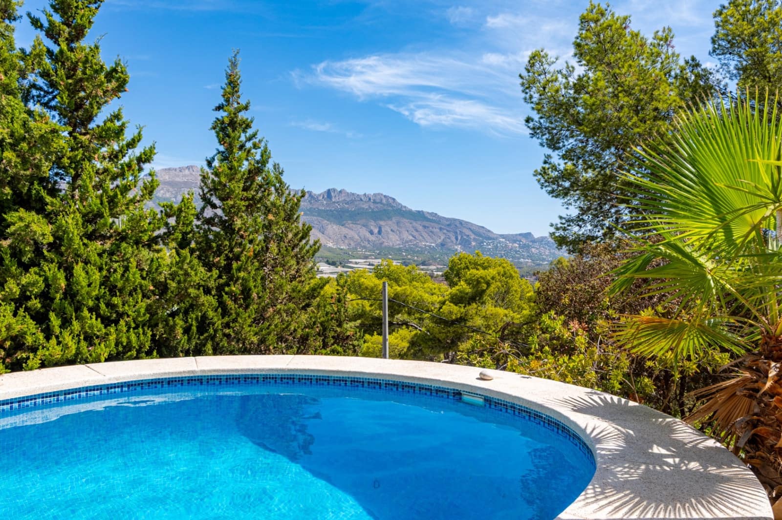 4 bedroom Villa for sale in La Nucia with pool garage - € 490,000 (Ref: 9328496)