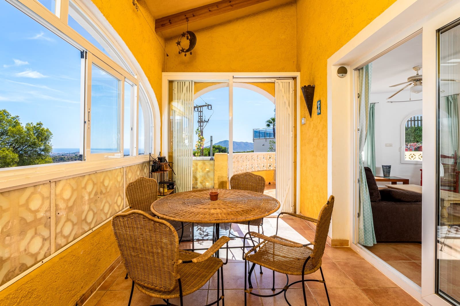 4 bedroom Villa for sale in La Nucia with pool garage - € 490,000 (Ref: 9328496)