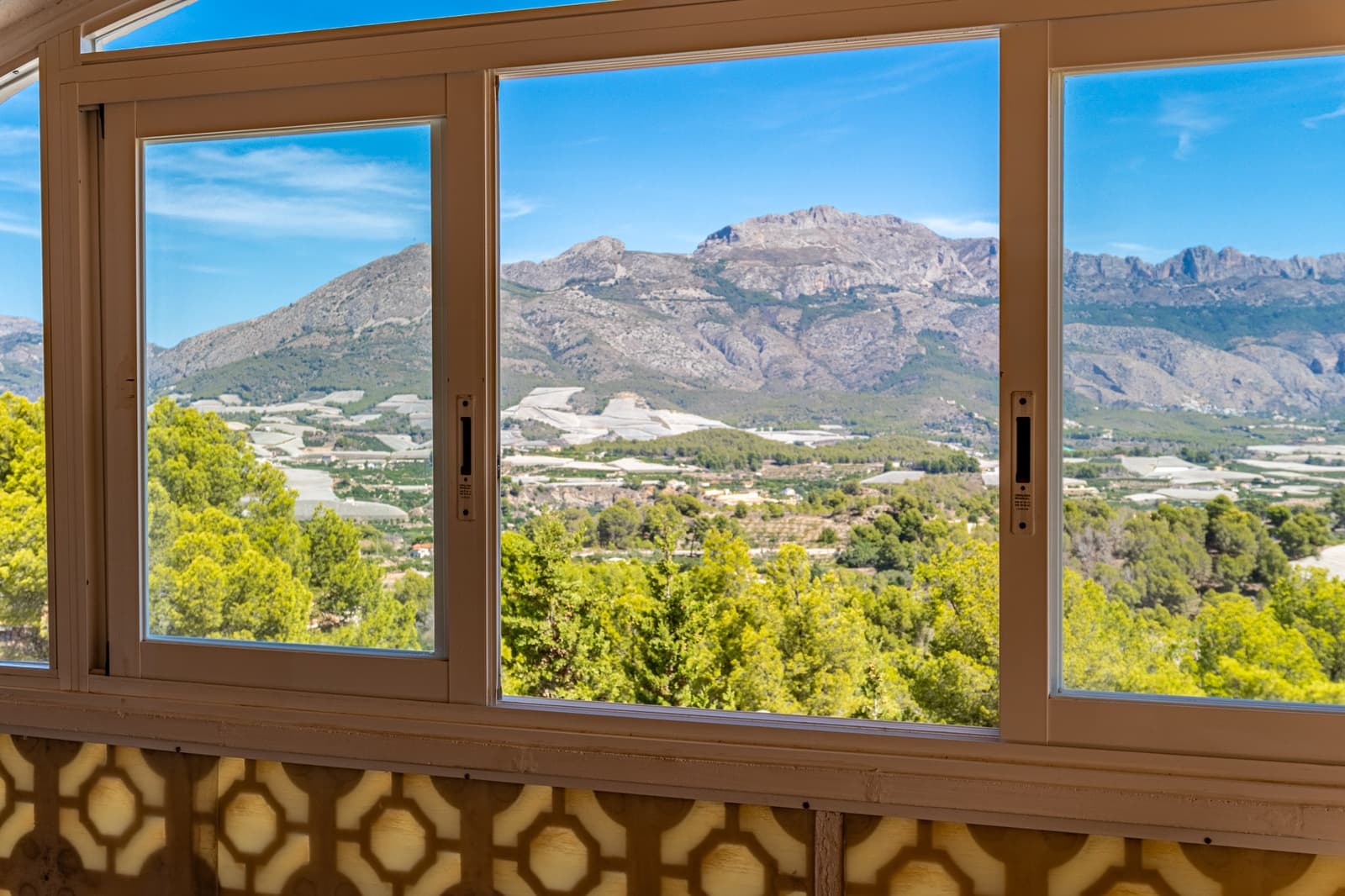 4 bedroom Villa for sale in La Nucia with pool garage - € 490,000 (Ref: 9328496)