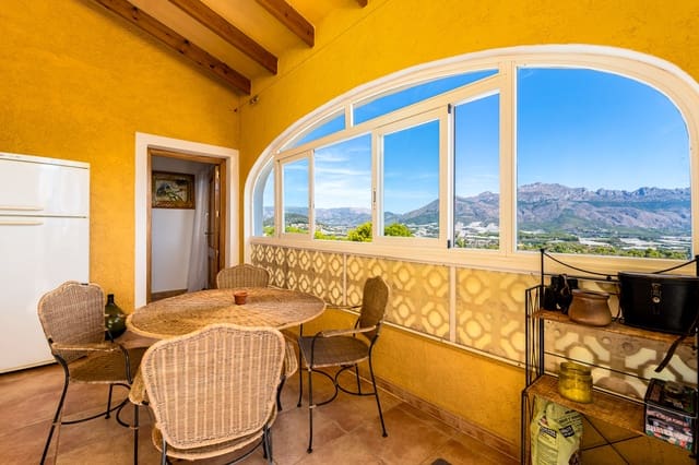 4 bedroom Villa for sale in La Nucia with pool garage - € 490,000 (Ref: 9328496)