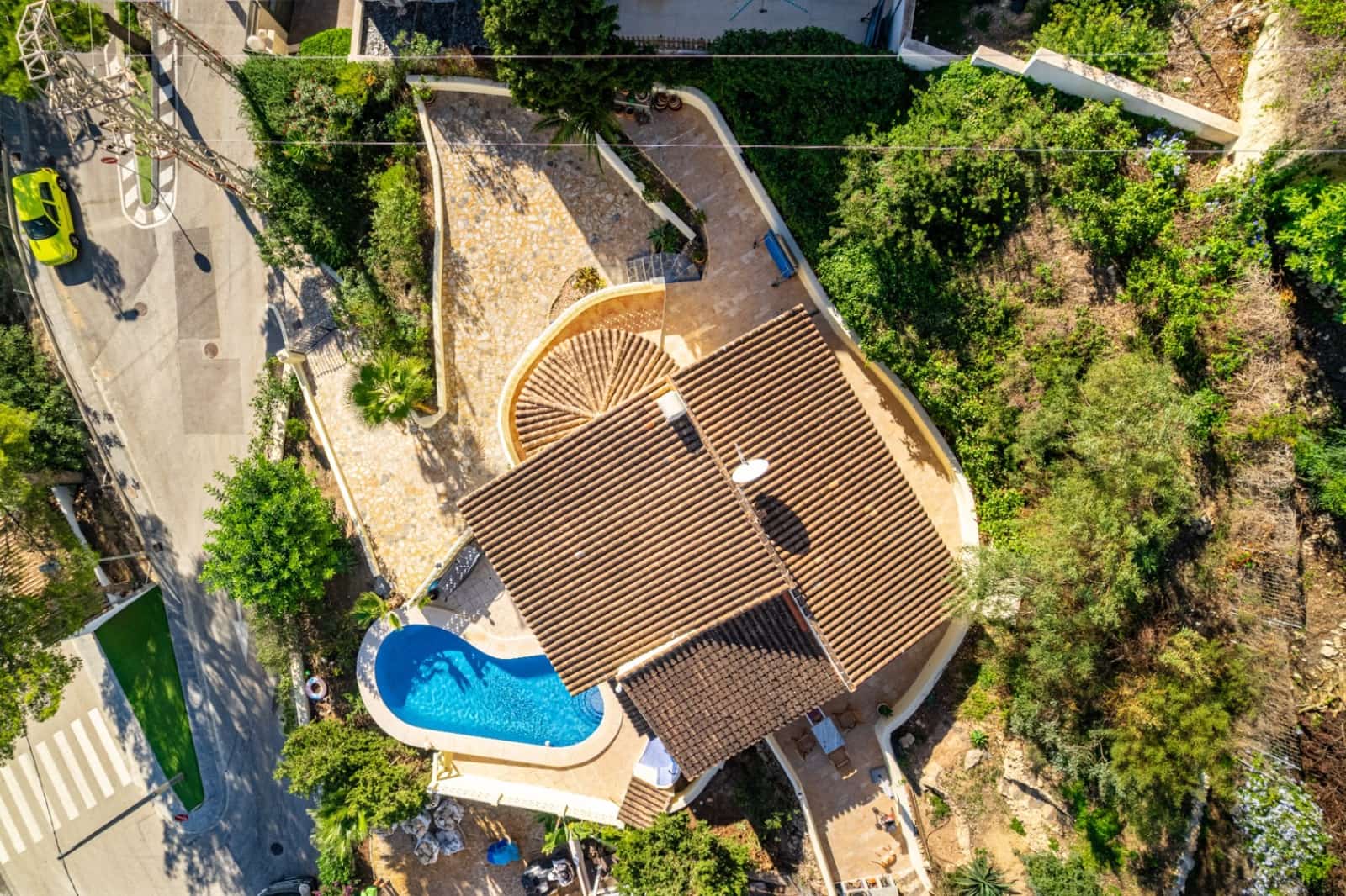 4 bedroom Villa for sale in La Nucia with pool garage - € 490,000 (Ref: 9328496)