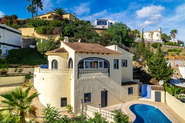 4 bedroom Villa for sale in La Nucia with pool garage - € 490,000 (Ref: 9328496)