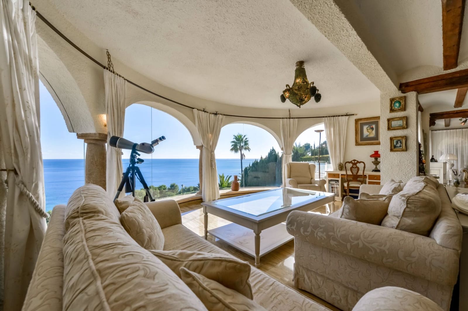 6 bedroom Villa for sale in Altea with pool garage - € 2,930,000 (Ref: 9328506)